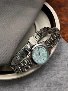 นาฬิกาควอทซ์แบรนด์หรูสำหรับผู้หญิงตัวเรือนสแตนเลสทรงกลมขนาด28มม. สายนาฬิกาแฟชั่นสำหรับสุภาพสตรี - Product Image 5