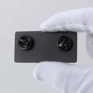 Badges commémoratifs personnalisés en métal moulé sous pression pour les membres des associations de <span class=keywords><strong>bénévoles</strong></span> et les organisations de clubs - Product Image 3