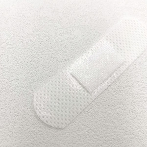 Pansements en gel de silicone non tissé en maille blanche, fabriqués en usine. Pansement en silicone respirant, hémostatique et hypoallergénique - Product Image 2