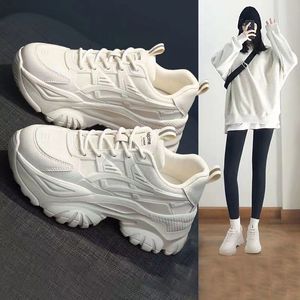 Baskets tendance à plateforme épaisse avec semelle Magma Fluid Bionic pour femme, respirantes en maille, style Dad Shoes, MOQ <span class=keywords><strong>1</strong></span> - Product Image 2
