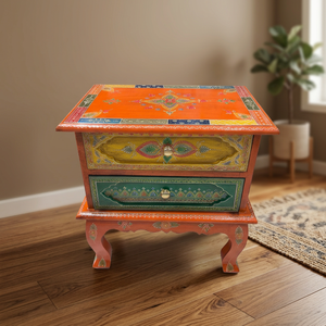 Table de chevet en bois peinte à la main, artisanale, indienne, à 2 tiroirs |   Table d'appoint moderne orange, table de chevet écologique - Product Image 1