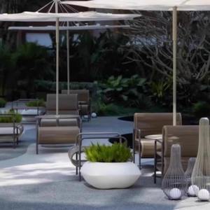 Canapé d'extérieur minimaliste en rotin en forme de L avec structure en alliage d'aluminium, banc de patio imperméable - Product Image 5