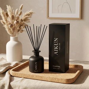 Diffuseur de parfum en verre noir mat Aikun 190 ml avec bâtonnets en rotin parfumés au charbon de bois, coffret cadeau pour hôtel, maison, bureau, vente en gros - Product Image 1