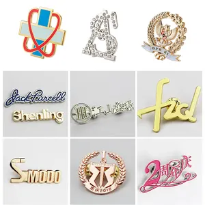 Logo personalizzato di fabbrica lettere iniziali emblema spilla Design il tuo nome in oro lucido argento etichetta spille in metallo per donna uomo