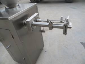 नए पैमाने पर हॉग आवरण सॉसेज के लिए उच्च गुणवत्ता सॉसेज भरने की मशीन - Product Image 6