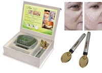 Appareil de rajeunissement de la peau avec chaleur, vibrations et microcourant pour une pénétration profonde de l'hydratation, massage du visage et anti-âge, utilisation à domicile