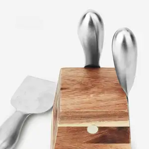 4 kecil pisau keju baja tahan karat dan garpu dan dudukan kayu akasia magnetik