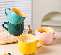 Tasse à café en porcelaine colorée de grande capacité Design de style européen avec poignée pour petit déjeuner de mariage tasses à eau thé au lait vente en gros