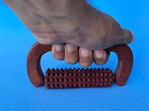 Rodillo de masaje con púas de madera, herramienta portátil para masaje corporal, color madera natural, alivio del estrés para uso doméstico - Product Image 4
