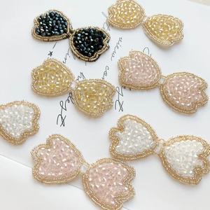 Rhinestone Bead pins quần áo thêu BOW TIE trâm cài đính cườm Trâm cho áo khoác quan hệ Nhân Quả Ăn mặc - Product Image 1