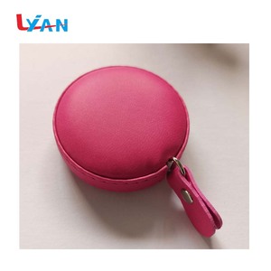 Ruban à mesurer rétractable souple pour tailleur, double échelle <span class=keywords><strong>60</strong></span> pouces/150 <span class=keywords><strong>cm</strong></span>, avec mousqueton en cuir, porte-clés et pompon, logo couleur personnalisé - Product Image 2