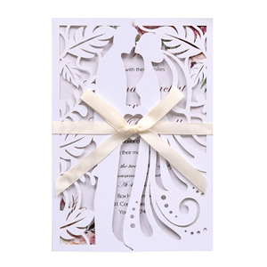 Invitaciones de boda grabadas con láser, hermosas invitaciones de boda creativas, tarjetas de felicitación de San Valentín con láser en color morado claro. - Product Image 3