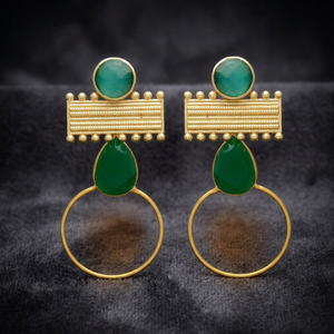 Boucles d'oreilles en laiton doré avec pierre précieuse onyx vert, faites à la main, plaquées or, ethniques, pour mariage, unisexe - Product Image 3