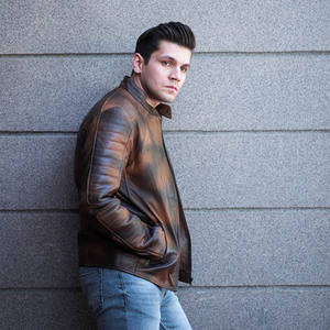 Chaqueta de Cuero Marrón Vintage de Corte Ajustado para Hombre — Cuero Genuino/PU, Cierre de Cremallera, Estilo Motero Clásico - Product Image 5