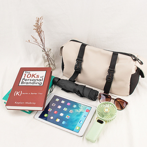 Sac messager sportif de grande capacité personnalisé sac de voyage à bandoulière unique en PU à la mode avec résistant aux rayures et <span class=keywords><strong>fermeture</strong></span> à glissière - Product Image 4