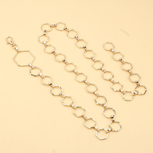 โซ่คาดเอวโลหะรูปหกเหลี่ยมสีทองสำหรับผู้หญิง สไตล์ฮิปฮอป โซ่ประดับร่างกาย สำหรับใส่ทุกวัน ทำจากโลหะผสมสังกะสี ดีไซน์แบบพันรอบเส้นเดียว - Product Image 3