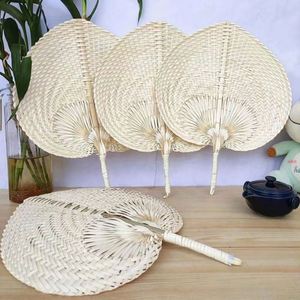 Éventail artisanal en bambou naturel écologique et feuille de palmier, disponible en plusieurs couleurs, idéal pour offrir en cadeau - Vente en gros - Product Image 4