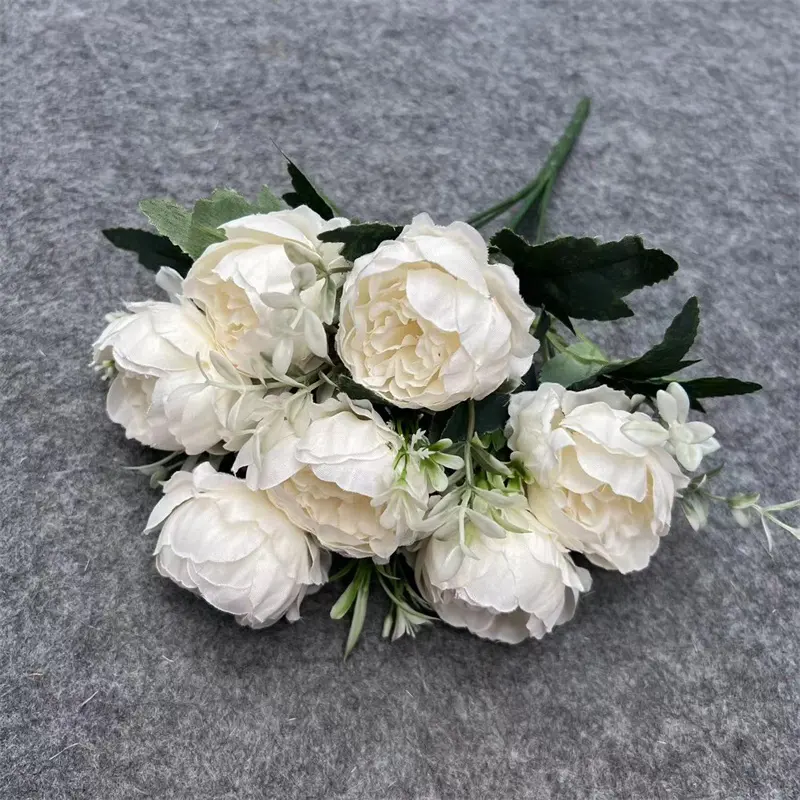 Fleurs de pivoines artificielles en gros bon marché Bouquet de pivoines blanches en soie à 7 têtes pour événements