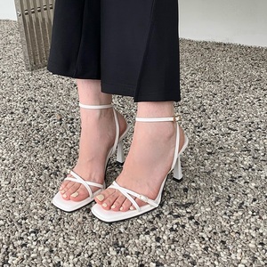 Nouvelles sandales d'été à talons hauts et brides croisées, style européen, bout carré, talon aiguille, boucle, bout ouvert, chaussures pour femmes 2025 - Product Image 2