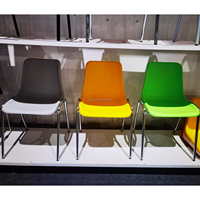 Chaise d'entraînement en plastique, chaise d'étudiant, chaise empilable moderne, prix bas, mobilier scolaire, chaises en plastique pour université, directement de l'usine