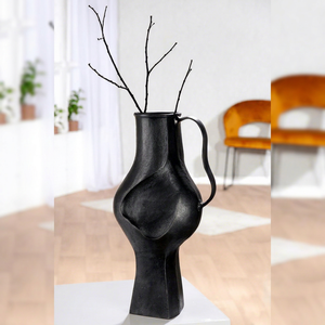 Jarrón de Mesa Negro Moderno con Acento Botánico, Diseño Industrial, Forma Escultural, Forma Geométrica Decorativa - Product Image 6