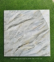 Carreaux de céramique de luxe à texture pierre dorée fluide, épaisseur 10 mm, 800x800 mm, poli brillant, antidérapant, pour supermarché et chambre à coucher