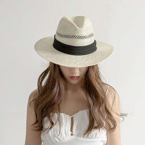 Sombrero de Paja de Sisal Tejido a Mano con Tres Pliegues, Diseño Hueco y Ala Plana, Estilo Jazz Panamá, para Sol y Playa, Nueva Moda de Verano - Product Image 5