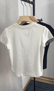 T-shirt da Donna Comoda e Personalizzata, Vestibilità Slim con Maniche Set-in, in Cotone con Cuciture Precise, per Uso Quotidiano in Città e Ufficio - Product Image 2