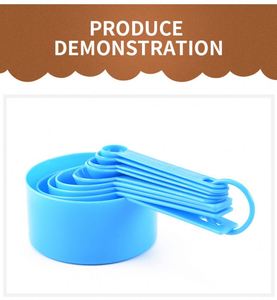 Ensemble de 9 cuillères doseuses en plastique blanc et bleu - Product Image 6