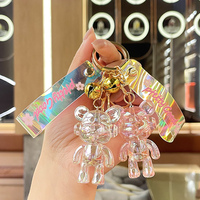 En gros, porte-clés et pendentif en acrylique cristallin coloré en forme d'ours, petit et mignon, pour sacs, voitures et sacs d'école, cadeau pour couples et enfants