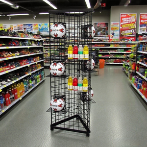 La torre de rejilla triangular con ruedas Exhibición de rejilla triangular para el vendedor Exhibición de ideas Estante de exhibición de pared de rejilla con ganchos - Product Image 6