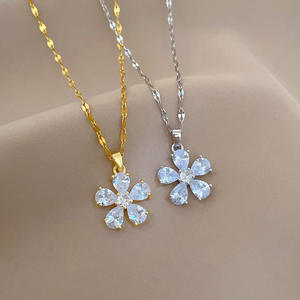Collar con colgante de cadena de eslabones de cristal chapado en oro nuevo de moda con flor de cinco pétalos, joyería Unisex, personalidad de moda en Internet - Product Image 1