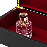 Boîte cadeau personnalisée en MDF noir mat, intérieur en velours rouge de luxe, étui de rangement pour parfums, objets de collection parfumés, emballage cadeau haut de gamme