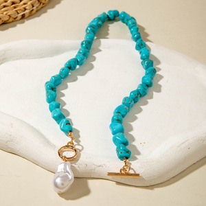 <span class=keywords><strong>Collana</strong></span> con Pendente Artigianale da Donna in <span class=keywords><strong>Turchese</strong></span> Naturale Irregolare e Perla a Forma Speciale, Stile Europeo-Americano - Product Image 3