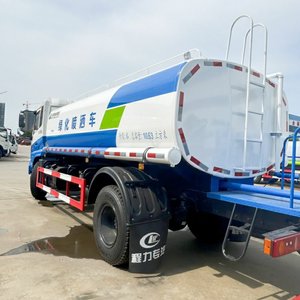 Camión Cisterna Dongfeng 4*2 12L 15m3, Camión <span class=keywords><strong>de</strong></span> <span class=keywords><strong>Agua</strong></span> con Tanque <span class=keywords><strong>de</strong></span> 12000 15000 Litros, Camión <span class=keywords><strong>de</strong></span> Transporte <span class=keywords><strong>de</strong></span> <span class=keywords><strong>Agua</strong></span> <span class=keywords><strong>Potable</strong></span> <span class=keywords><strong>en</strong></span> <span class=keywords><strong>Venta</strong></span> - Product Image 5