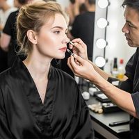 Robe de salon pour client, peignoir de salon de coiffure, cape de coupe de cheveux, smock de coiffeur, smock de styliste avec ceinture à nouer ajustable