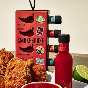 Set de Regalo de Salsas Picantes Globales con Sabores de Inspiración Internacional, Incluye Puerto <span class=keywords><strong>Rico</strong></span>, Cuba y Más, Set de 4 en Papel Hecho a Mano - Product Image 6