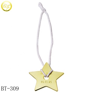 Tùy chỉnh khắc logo Túi phụ kiện vòng hình dạng Vai Túi kim loại thẻ tên màu vàng Ba lô kim loại Tấm Thư với chuỗi - Product Image 5