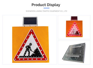 Panneau de signalisation LED solaire étanche IP67 avec construction en aluminium <span class=keywords><strong>et</strong></span> taille personnalisée pour le contrôle du trafic extérieur - Product Image 2