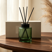 Bouteille diffuseur en verre en gros, bouteille diffuseur à bâtonnets haut de gamme pour aromathérapie domestique, bouteille décorative pour huiles essentielles et parfums