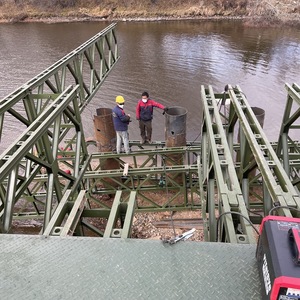 China Snel Bouwen Geprefabriceerde Stalen Structuur Bailey Brug
