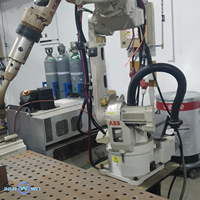 Robot de soudage programmable multifonction à six axes, moteur PLC, charge utile de 20 kg pour les applications de découpe/spraying thermique