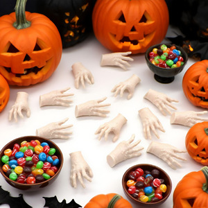<span class=keywords><strong>Main</strong></span> coupée réaliste <span class=keywords><strong>de</strong></span> Wednesday <span class=keywords><strong>Addams</strong></span>, décorations d'Halloween, matériau PLA, utilisation en intérieur - Product Image 1