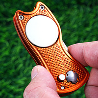 Mini fourche de golf portable multicolore légère et écologique en acier inoxydable, outil de réparation de divots pliable, cadeau pour le putting green