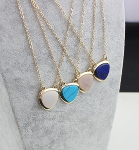 Nouveaux produits 2026 : Collier tendance en forme de cœur avec poudre de turquoise, cristal blanc et pierre goutte d'eau - Product Image 2