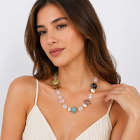 Collier artisanal en pierres naturelles mélangées et perles d'eau douce, collier statement en cristal enroulé sur fil, bijoux personnalisés pour femmes, mode