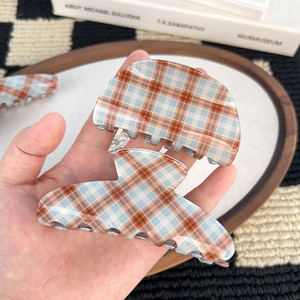 Pinces à cheveux en PVC à carreaux marron et bleu <span class=keywords><strong>Etro</strong></span>, style vintage, pour queue de cheval haute ou chignon, pinces requin légères et robustes pour femmes, accessoires capillaires - Product Image 4