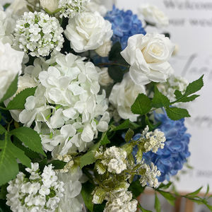 Hortensias et roses blanches artificielles réalistes avec décorations de boules florales pour les vitrines et les mariages - Product Image 2