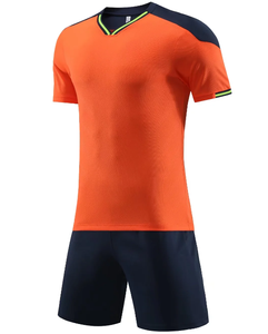 Pengiriman Gratis Jersey Sepak Bola Retro Kualitas Tinggi Buatan Thailand oleh Produsen, Set Sepak Bola Cepat Kering dan Bernapas - Product Image 1