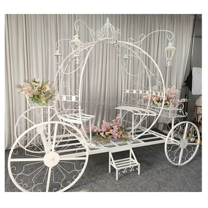 Chariot à boissons de mariage en métal blanc de haute qualité, élégant chariot à champagne pour les décorations de fête de mariage - Product Image 6